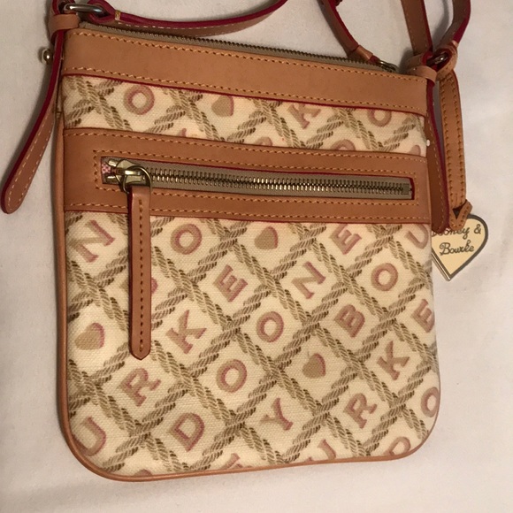 Dooney & Burke Crossbody purse - Picture 1 of 4